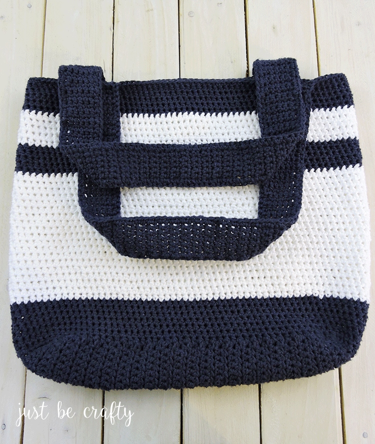 Nautical Crochet Bag Pattern; Free pattern by Just Be Crafty
