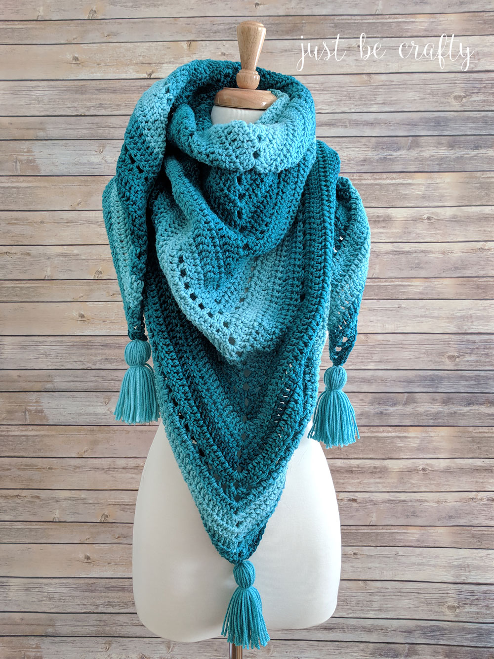 Download Crochet Triangle Shawl Pattern - Free Crochet Pattern by Just Be Crafty