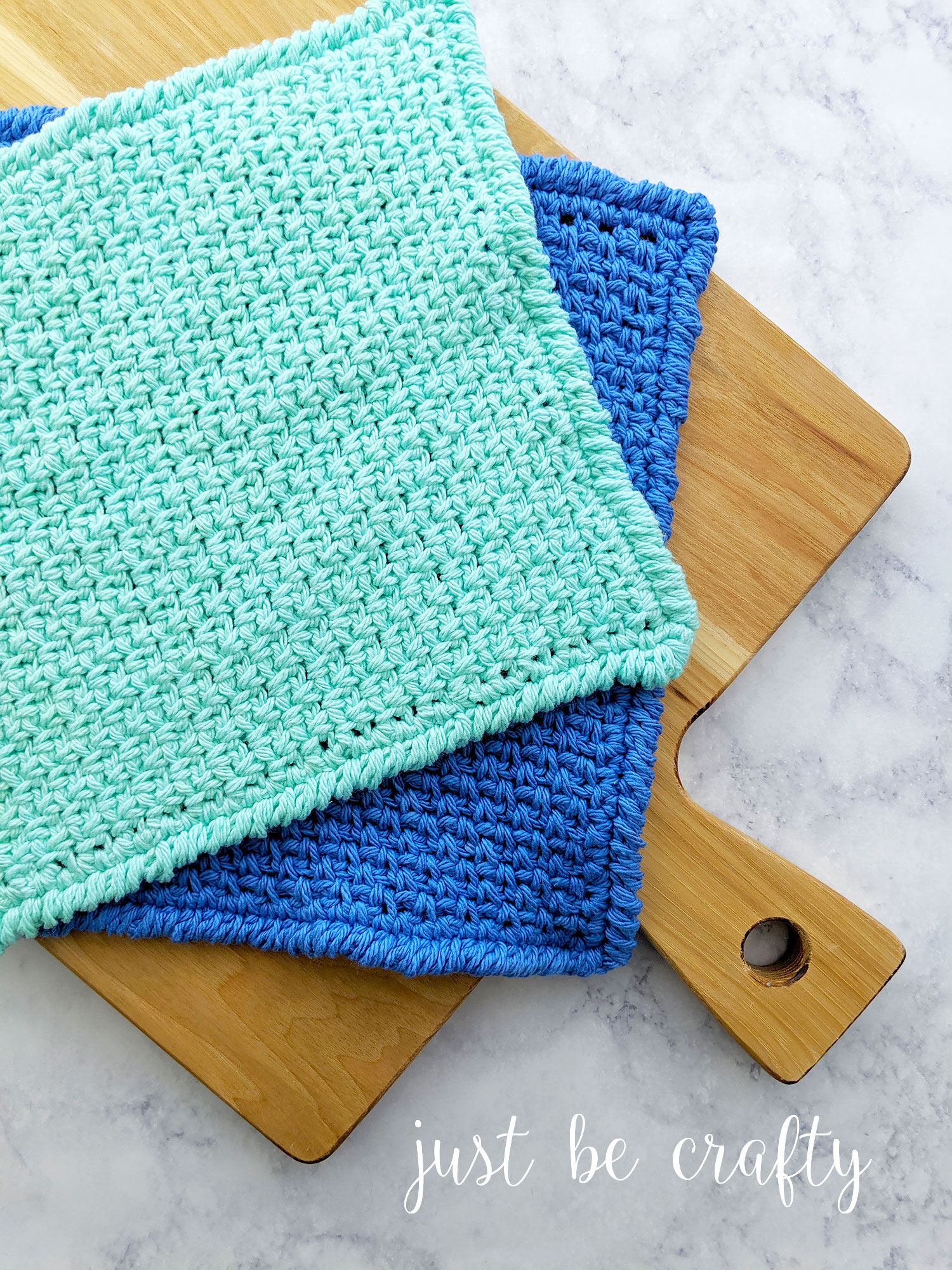 Moss Stitch Dishcloth | Free Pattern by Just Be Crafty