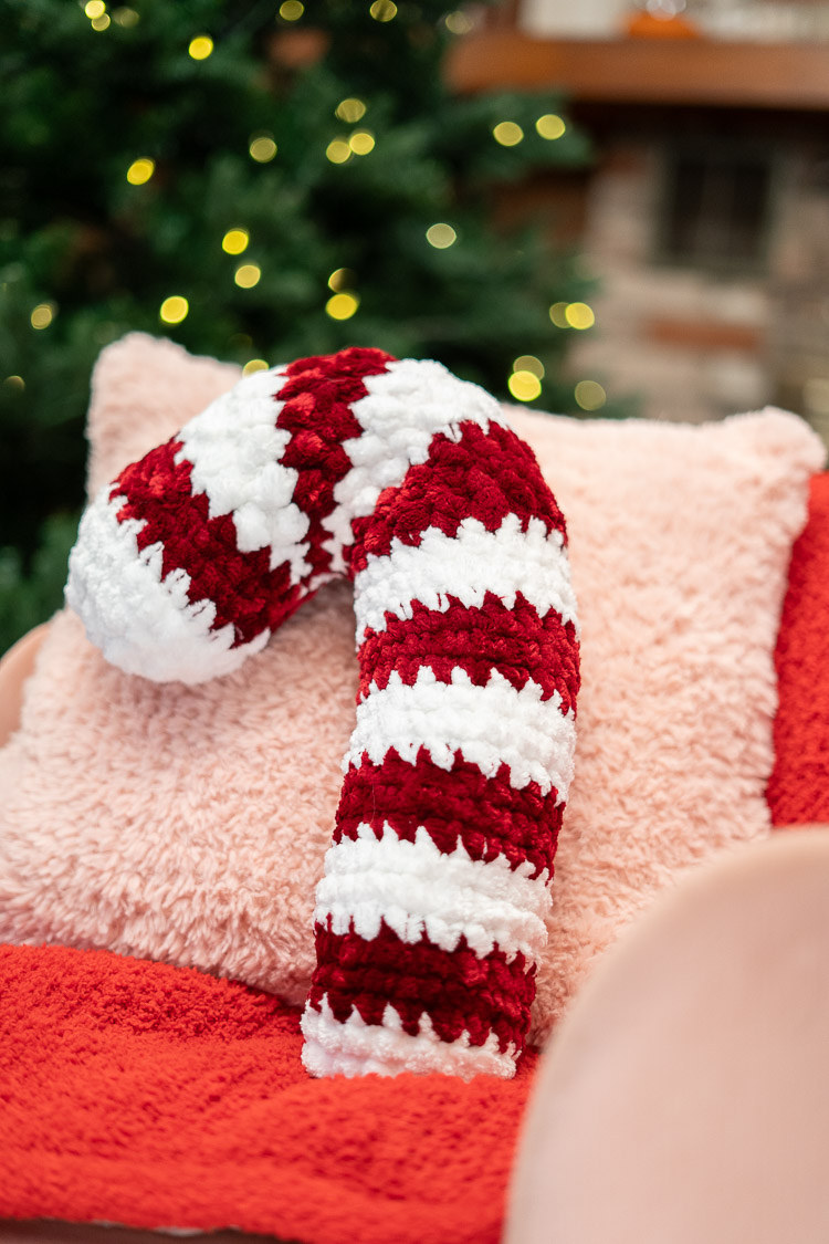 Crochet Candy Cane Pillow Pattern